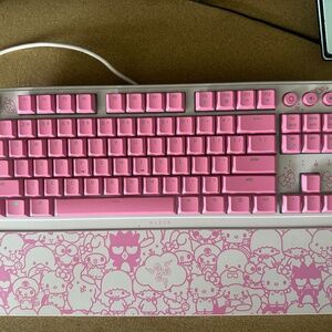 Razer Hello Kitty Pink Gaming Keyboard
